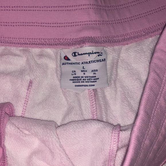 Champions | Pink Checkered Short Size Large Brand new - Picture 2 of 2
